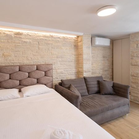 Christian Studio Apartments Umag Exterior photo