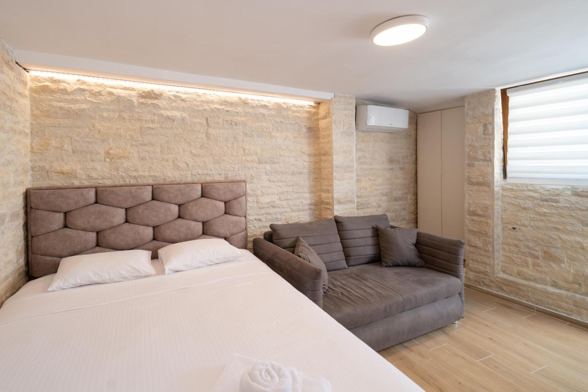Christian Studio Apartments Umag Exterior photo